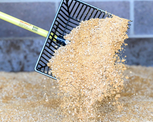 Wood pellet horse bedding Aquamax dust free